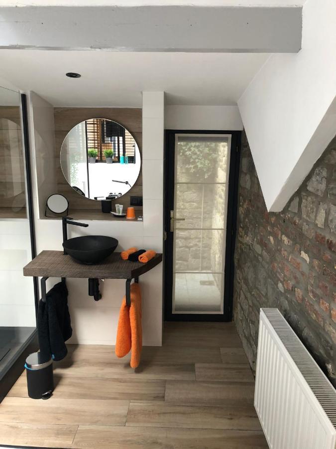 L'Enjambee Aparthotel Namur Bagian luar foto